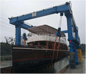 無錫-液壓輪胎式船艇搬運(yùn)機(jī)-MBH50t-7.8m
